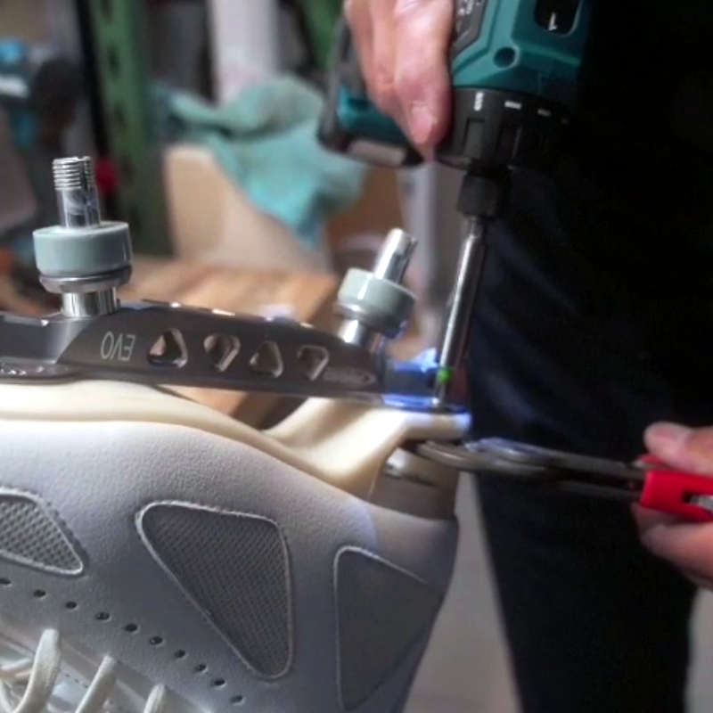 Gestell-Montage Rollschuh - neuer Fremdartikel